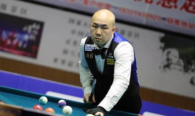 在足球比赛 在足球比赛